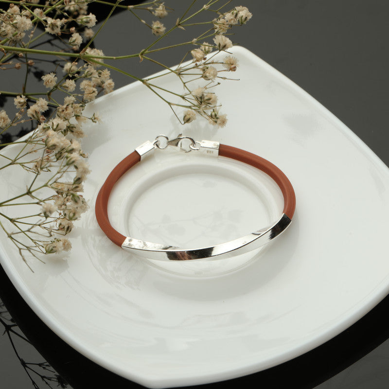 Stylish 925 Silver Twisted Brown Bead Bracelet – Ideal silver gift for Diwali, Karva Chauth & festive occasions.