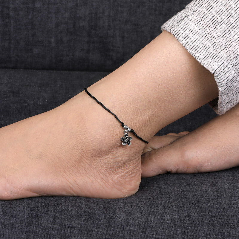 Beautiful 925 Silver Flower Charm Anklet styled for Navratri outfits and Diwali looks