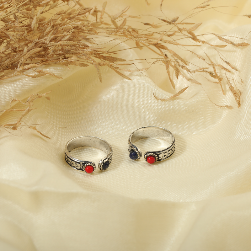 925 Oxidized Silver Toe Ring displayed as prop image on festive background – stylish oxidized silver toe ring with fine detailing.