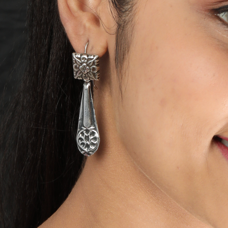 Model wearing 925 Silver Armor Earrings – stylish, lightweight, and unique sterling silver jewellery for women.