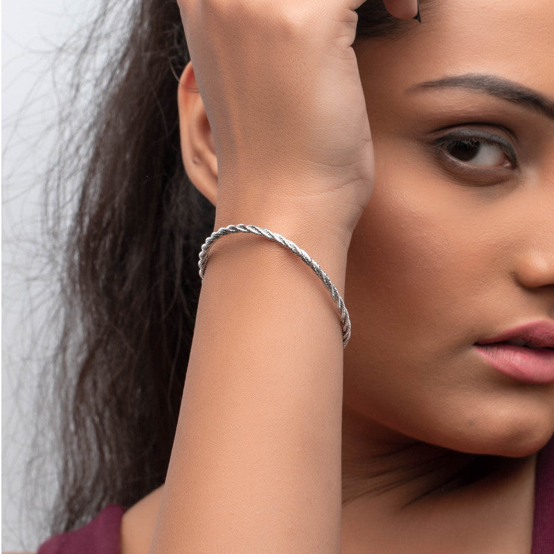 Festive 925 Silver Flexi Twist Bracelet on Wrist – Stylish Silver Jewelry Gift for Raksha Bandhan & Weddings