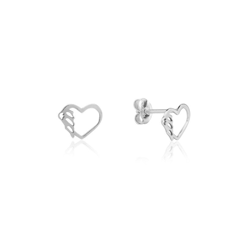 Close-up Image 925 Silver Heart Earrings – trendy festive jewellery for Diwali, Bhai Dooj, and Karwa Chauth gifting.