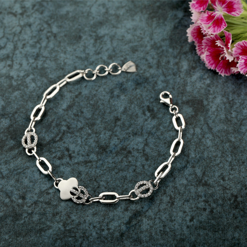 Chic 925 Silver Interlocking Bracelet – Ideal silver gift for Diwali, Karva Chauth & festive occasions.