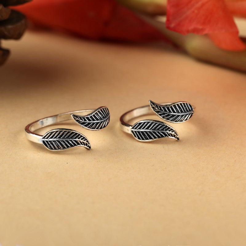 925 Silver Leaf Oxidized Toe Ring – Ethnic Silver Jewellery for Raksha Bandhan & Festive Gifting