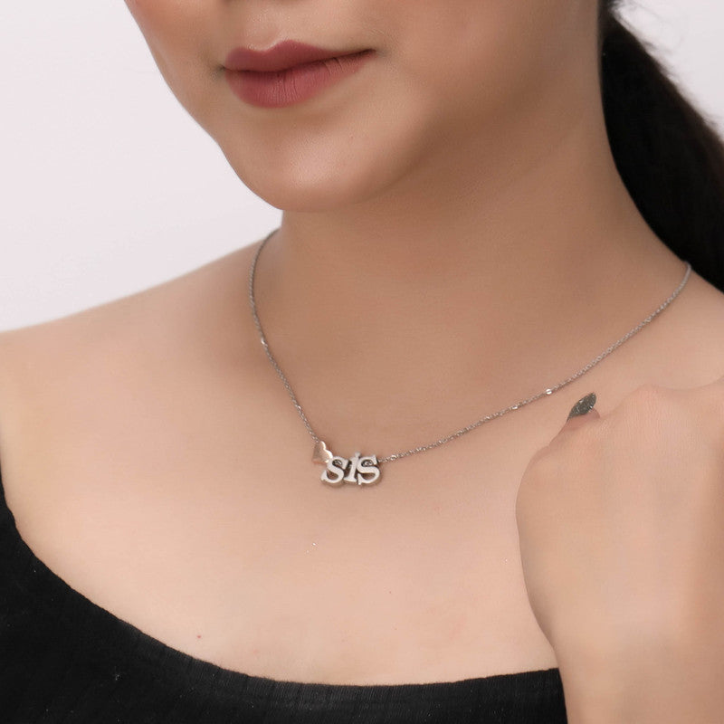 Festive styling with 925 Silver Sister Necklace – perfect silver jewelry to celebrate sisterhood and love.