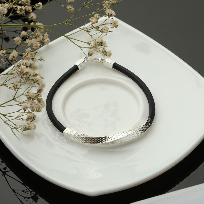 Stylish 925 Silver Twisted Black Bead Bracelet – Ideal silver gift for Diwali, Karva Chauth & festive occasions