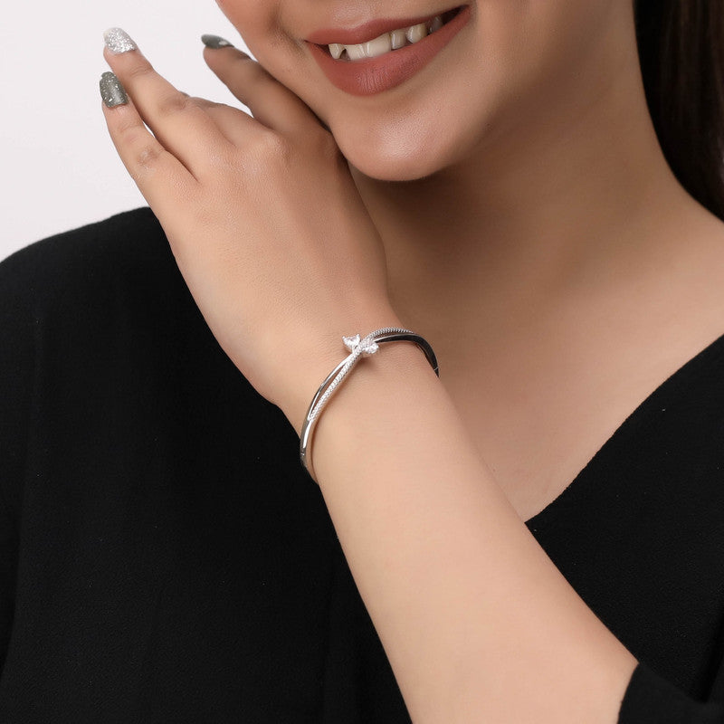 Festive 925 Silver Twisted Bracelet on Wrist – Stylish Silver Jewelry for Diwali Parties, Rakhi & Gifting