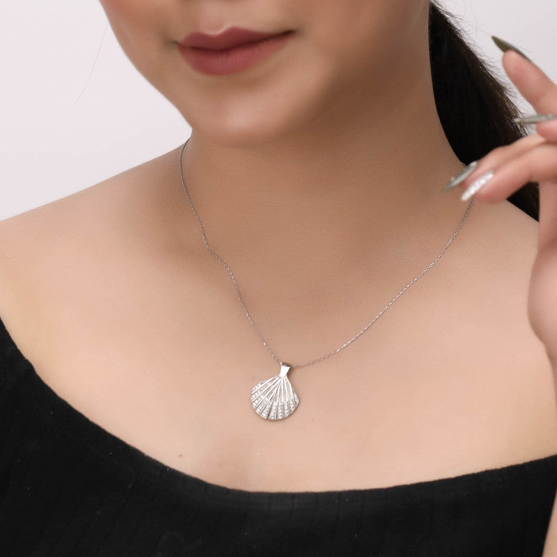 Elegant 925 silver heart pendant with wings for Diwali and wedding celebrations