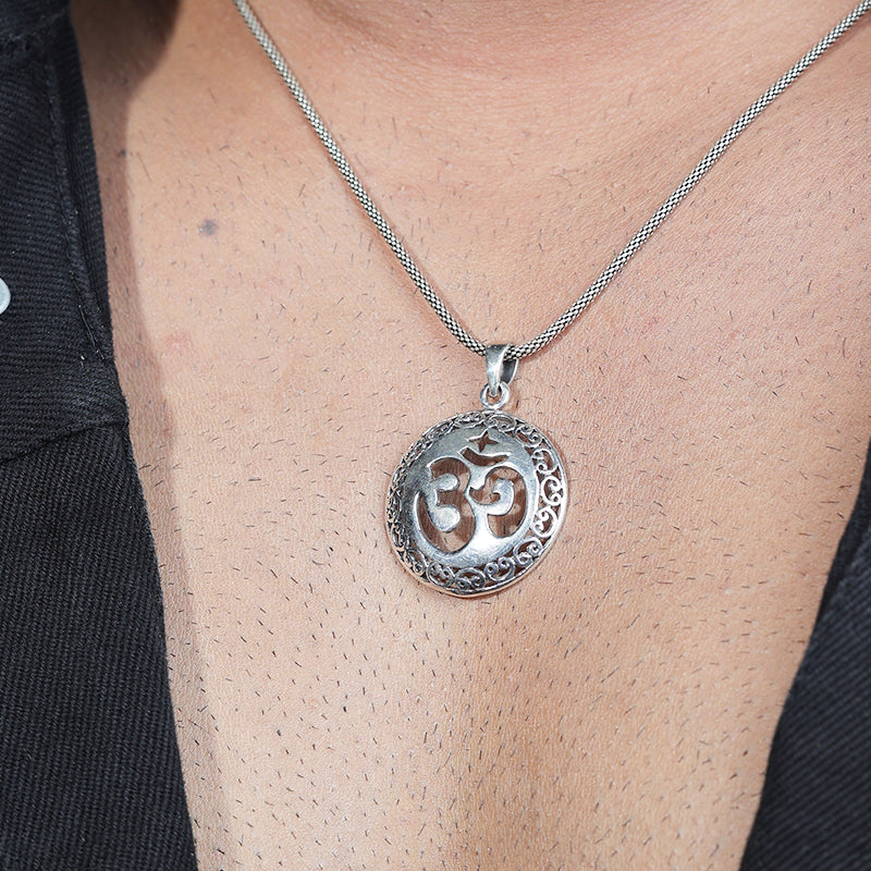 Man wearing 925 Silver Om Pendant Necklace with Traditional Hindu Symbol Design