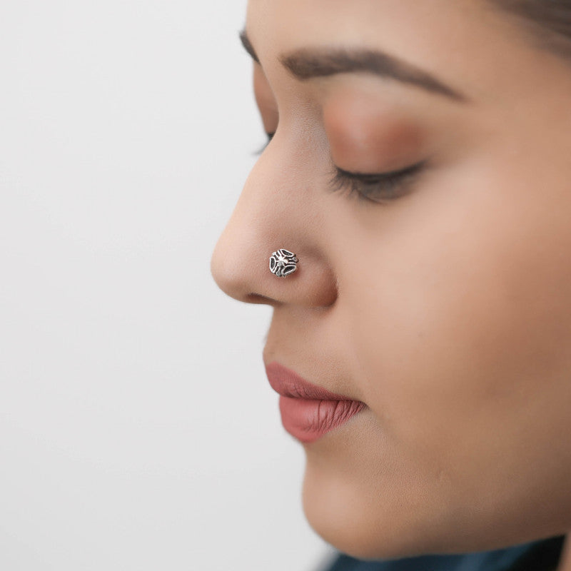 Woman wearing 925 sterling silver push-back nose pin – stylish ethnic nose jewelry