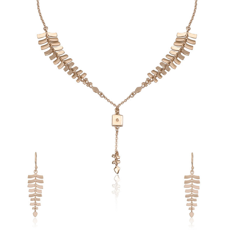 Elegant 925 silver fern necklace, a nature-inspired festive jewellery piece perfect for gifting.