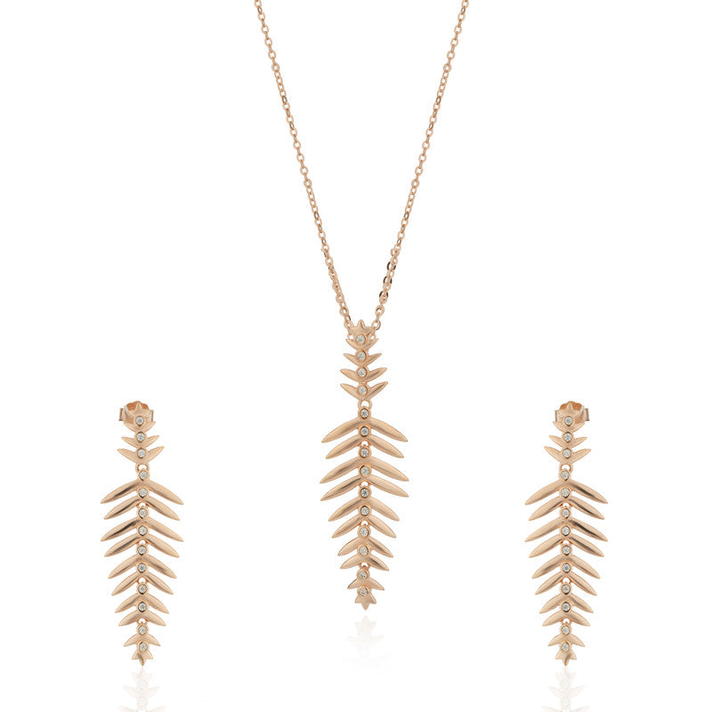 Elegant 925 silver fern pendant set, a graceful festive jewellery gift for her.