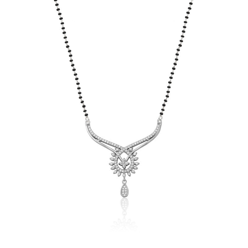 925 silver ornate mangalsutra for women – elegant festive jewellery for Diwali, Karva Chauth, and wedding celebrations.