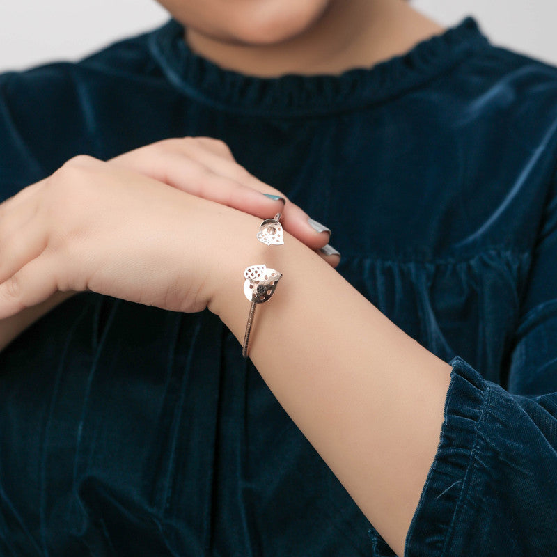 Festive Look with Dual Leaf Silver Bracelet – Stylish Silver Jewellery for Navratri, Wedding & Party Wear