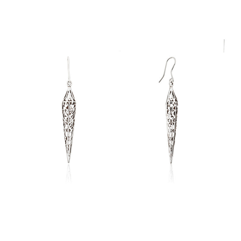 Oxidized Silver Filigree Cone Earrings Close-Up – Detailed 925 Silver Jewellery for Women’s Festive Collection