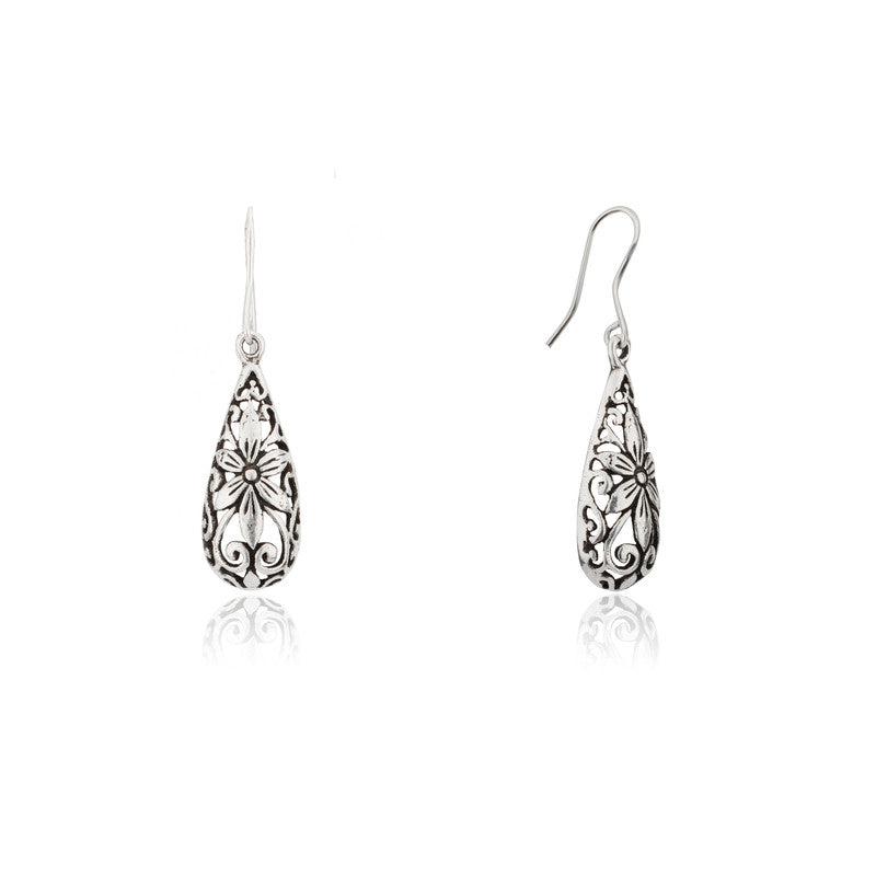 Oxidized Silver Filigree Teardrop Earrings Close-Up – Detailed 925 Silver Jewellery for Women’s Festive Collection