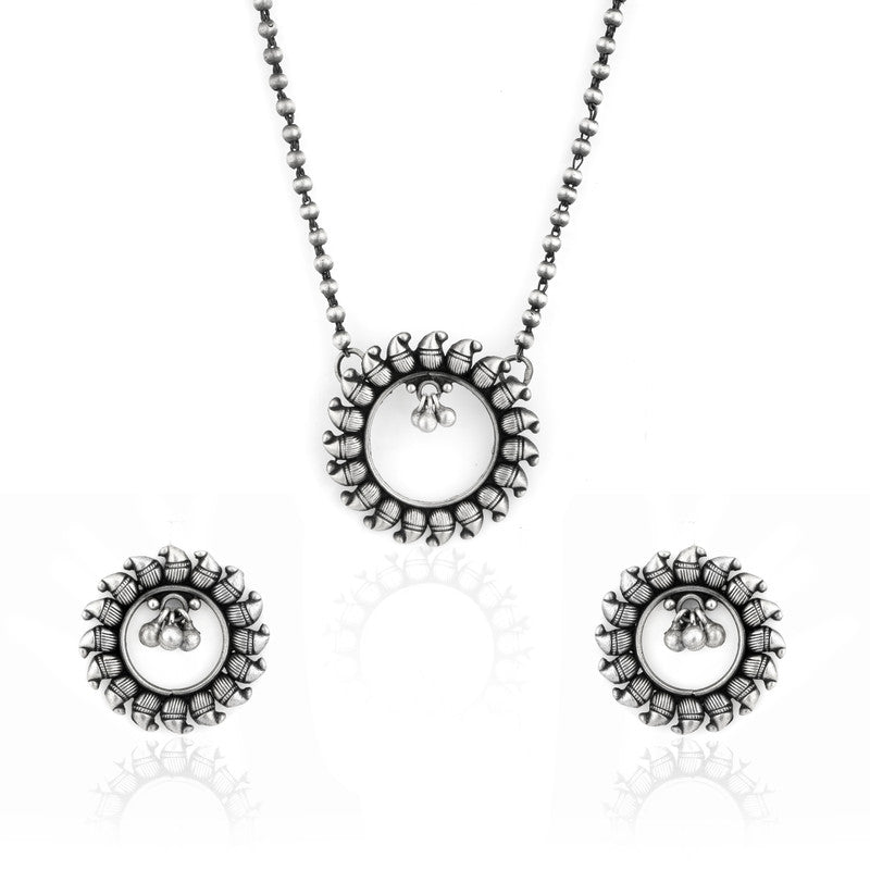 Oxidized Silver Hollow Circle Pendant on white background – elegant silver jewellery gift for Diwali