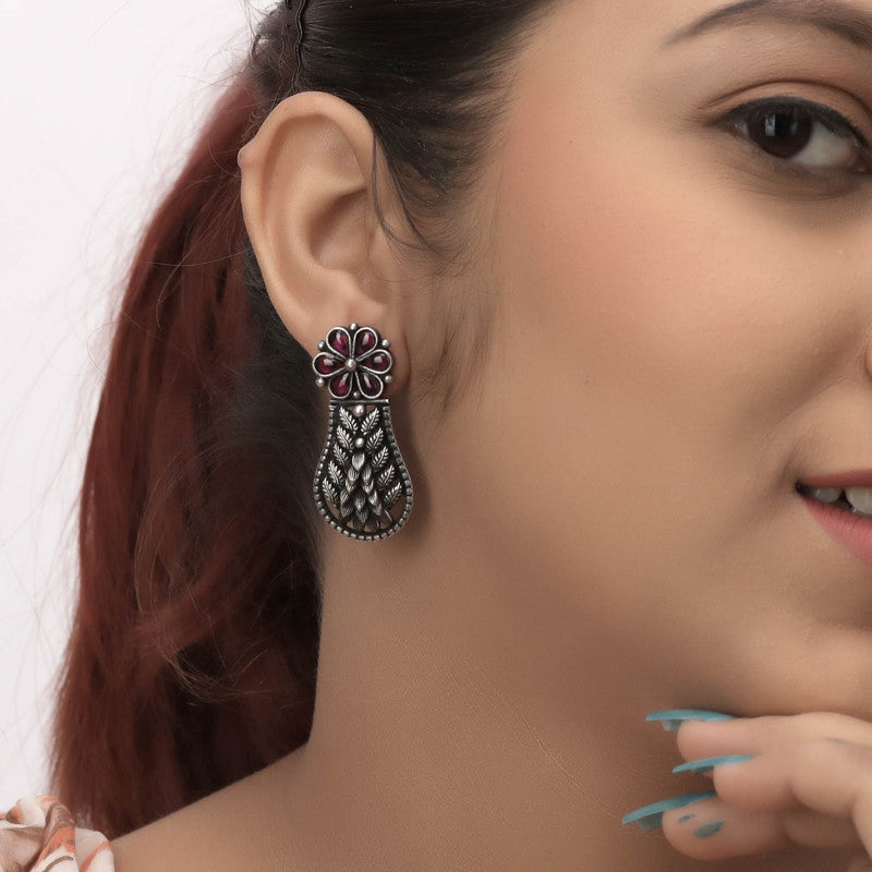 Oxidized Silver Vase Earrings on Model – Elegant Silver Jewellery for Navratri, Diwali and Wedding Outfit Styling
