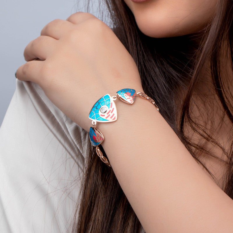 Festive Look with Rose Gold Trigo Bracelet – Stylish Silver Jewellery for Navratri, Wedding & Party Wear
