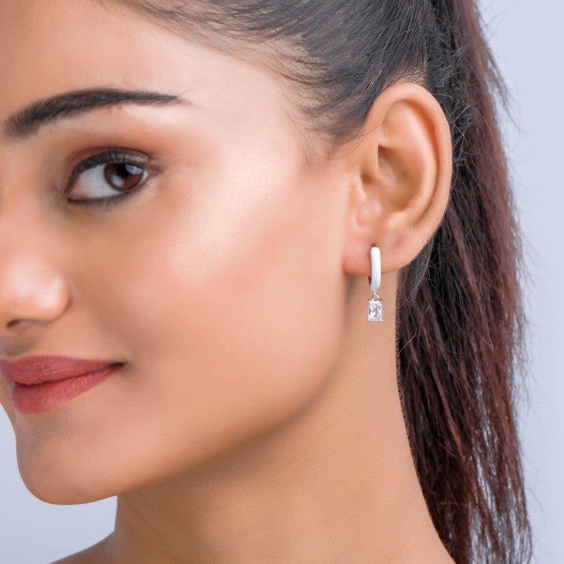 Trendy sterling silver Bali earrings with hanging stone on model – perfect festive jewellery for Karva Chauth, Raksha Bandhan, and parties.