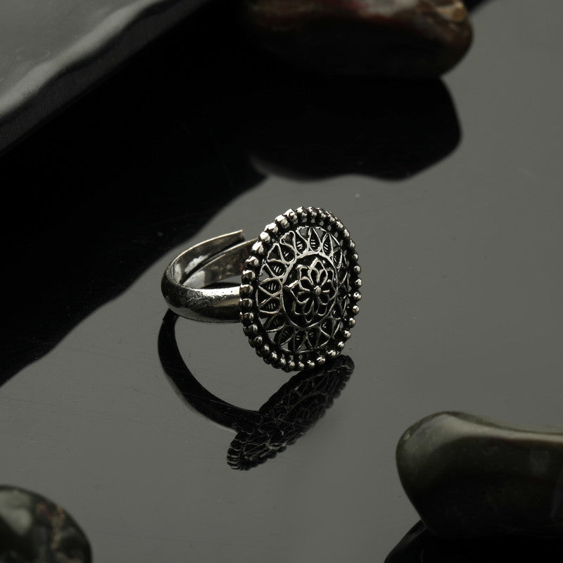 Trendy Round Antique Ring in 925 Silver displayed on festive prop – Raksha Bandhan and Bhai Dooj gift idea