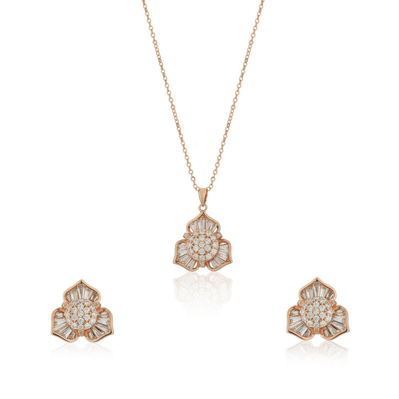 Stylish 925 silver floret pendant set, crafted with floral elegance for festive dressing and thoughtful gifting.