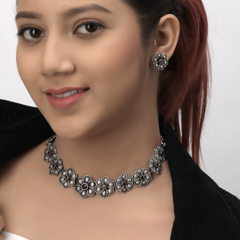 925 Oxidised Silver Classy Floral Structured Necklace