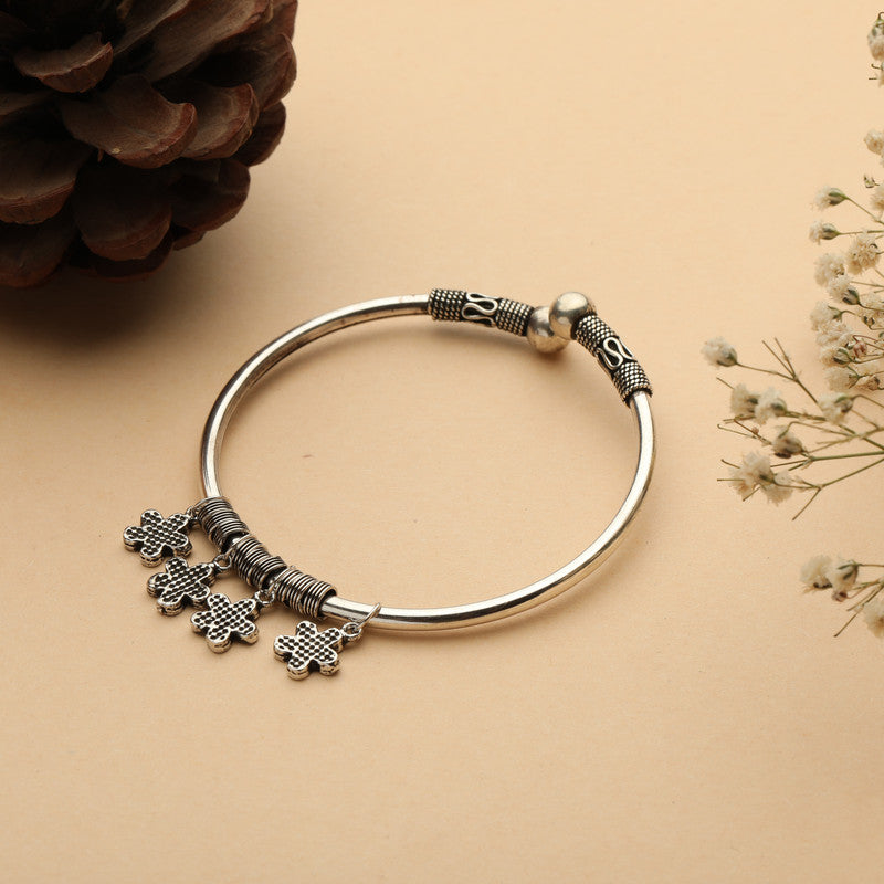 Oxidized Silver Flower Charm Kada