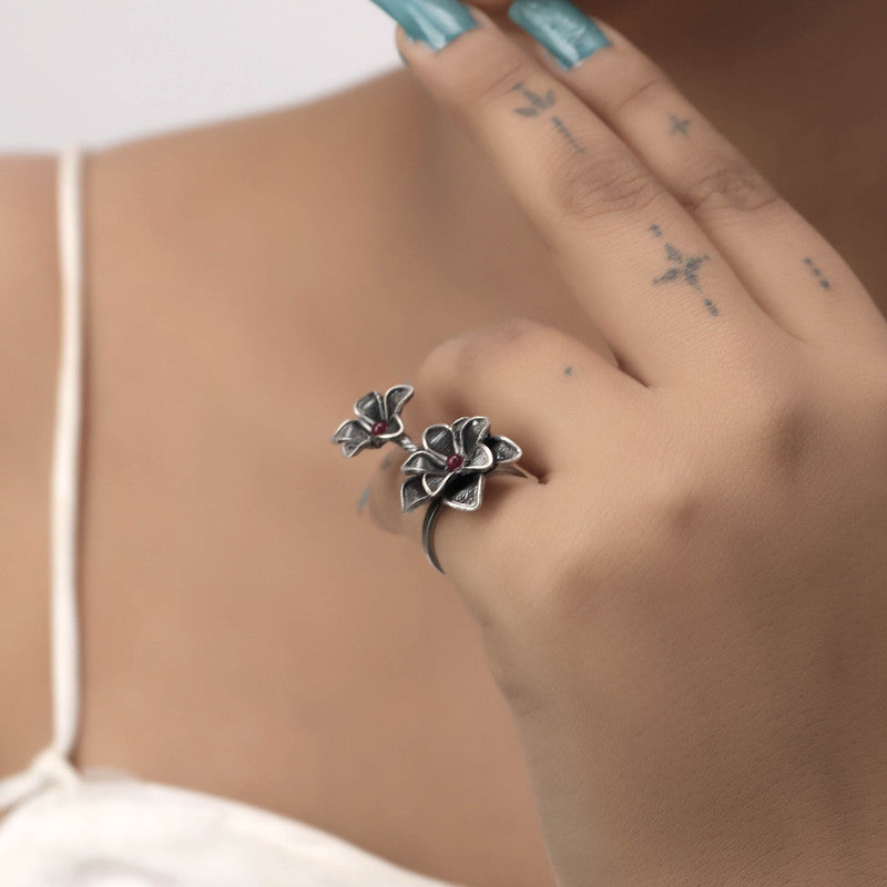 Festive Look with 925 Oxidised Duo Flower Ring – Perfect Silver Jewellery for Karva Chauth & Diwali