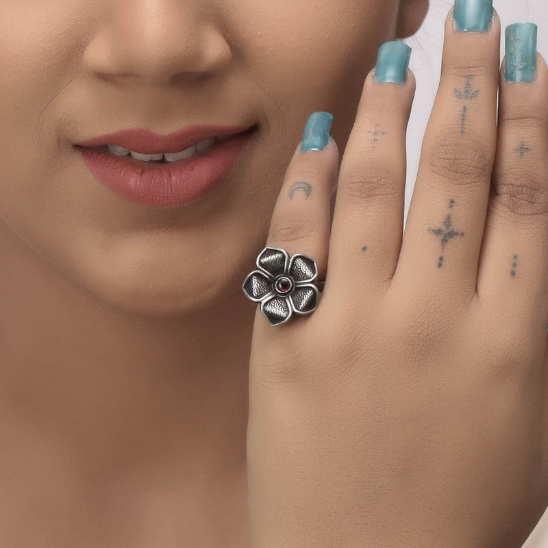 Festive Look with 925 Oxidised Silver Petals Antique Ring – Perfect Silver Jewellery for Karva Chauth & Diwali