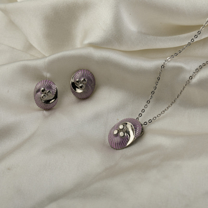 925 silver fantasy pendant set displayed with props – unique silver accessory