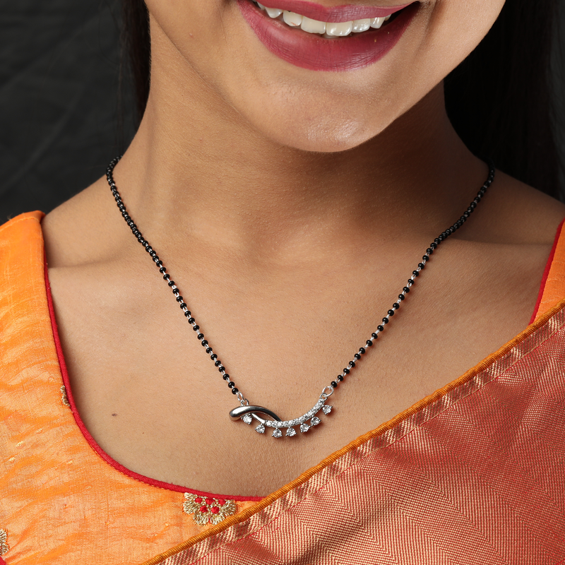 Model wearing 925 Silver Fascination Mangalsutra – stylish lightweight silver mangalsutra pendant for modern women.
