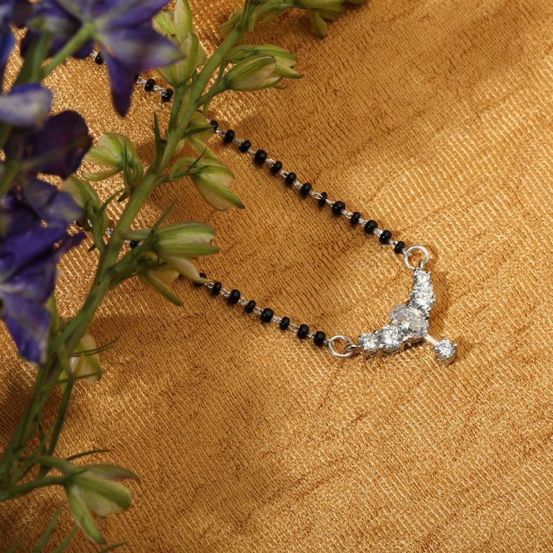 Elegant 925 Silver Fashionista Mangalsutra with floral background – perfect silver mangalsutra gift for wife or anniversary