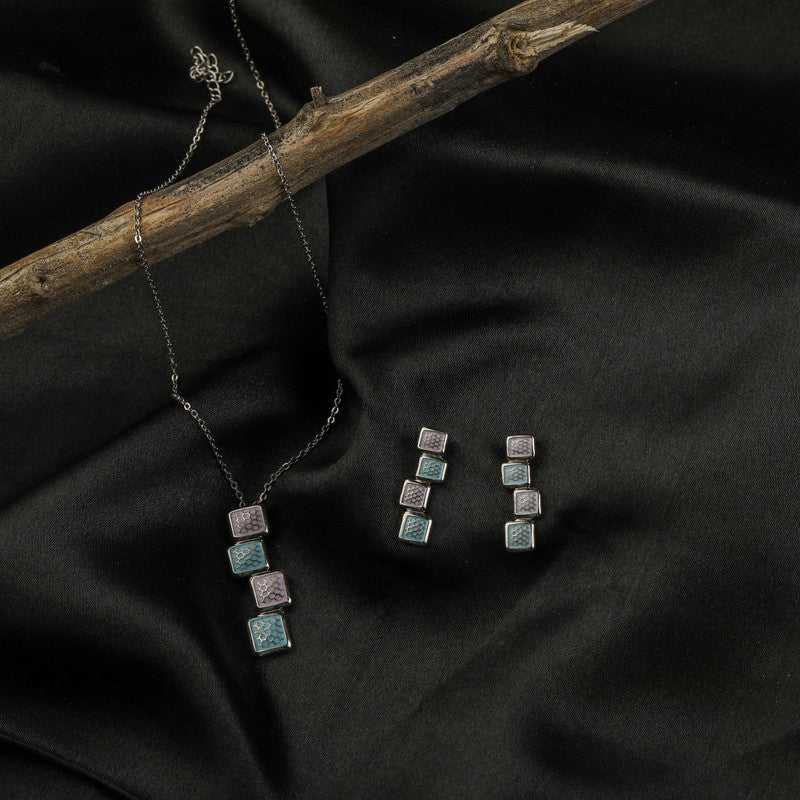 925 silver ladder pendant set displayed with props – unique silver accessory
