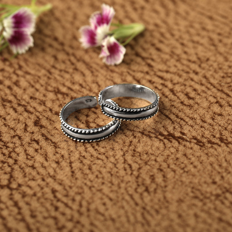 925 Silver Queen Antique Toe Ring – Ethnic Silver Jewellery for Raksha Bandhan & Festive Gifting