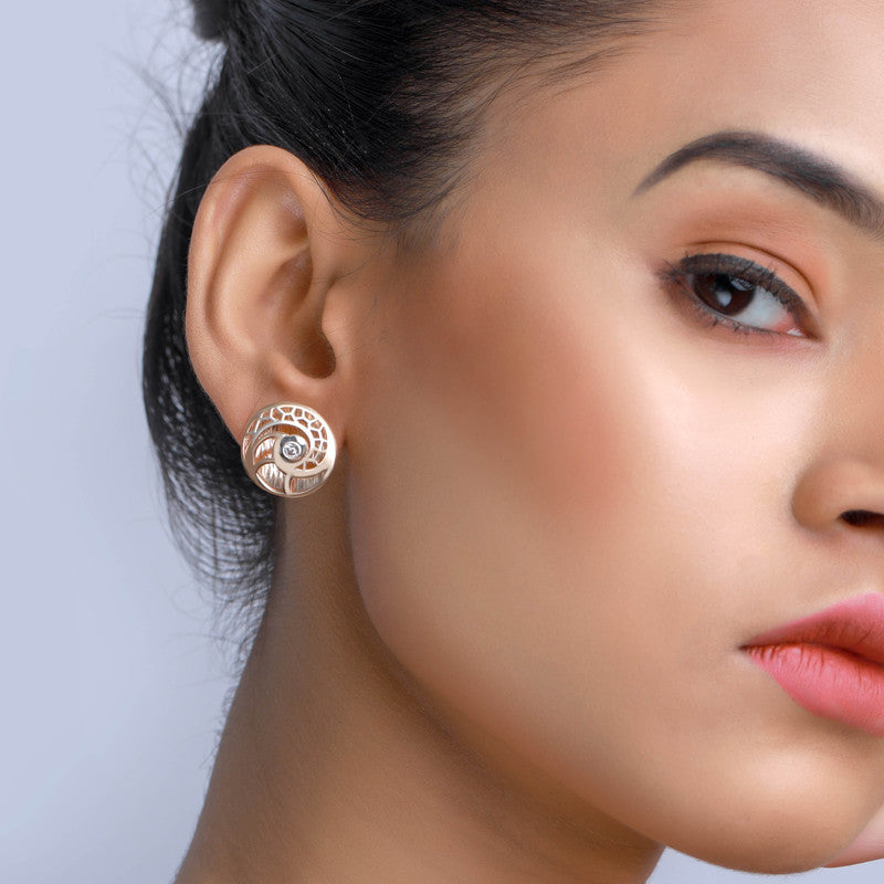 Model styling Queen Rose Gold Earrings – Navratri accessory for glamorous traditional attire