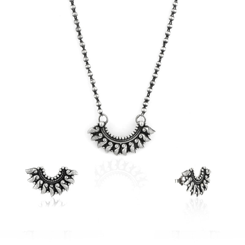 Close-up of 925 Silver Semi-Circle Pendant Necklace pendant – traditional silver jewellery for festivals