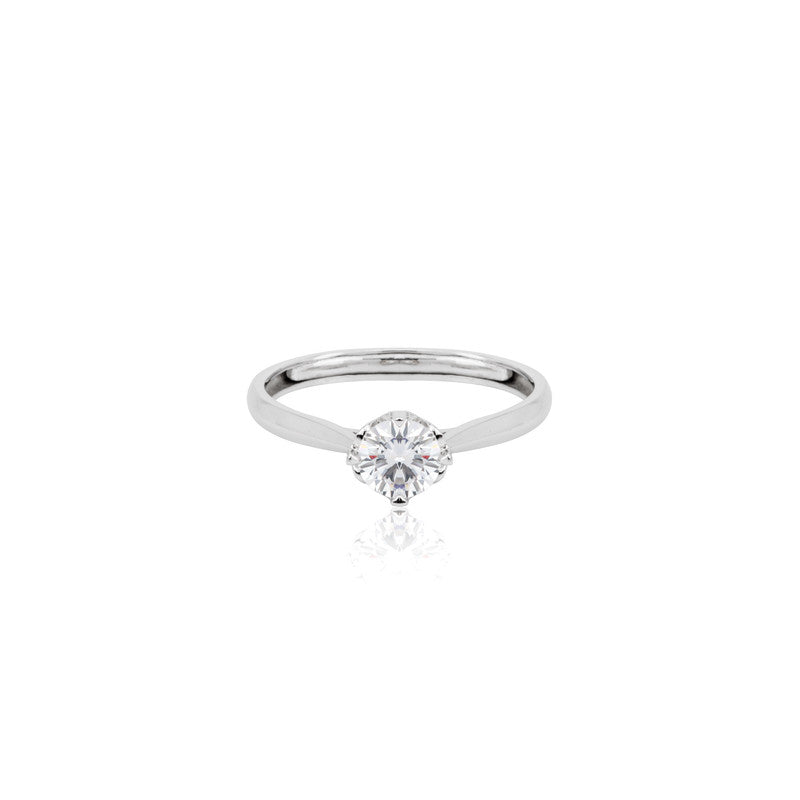 925 Silver Solitaire Ring on white background – elegant silver jewelry