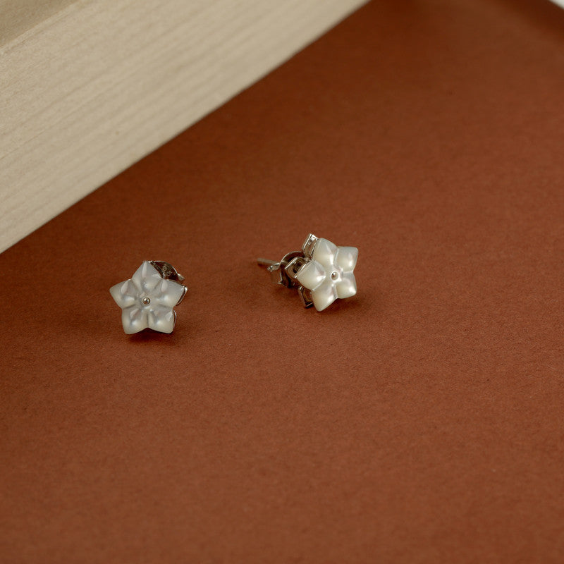 Sterling silver spinning petal earrings – trendy festive jewelry for Diwali, Bhai Dooj, and Karwa Chauth gifting.