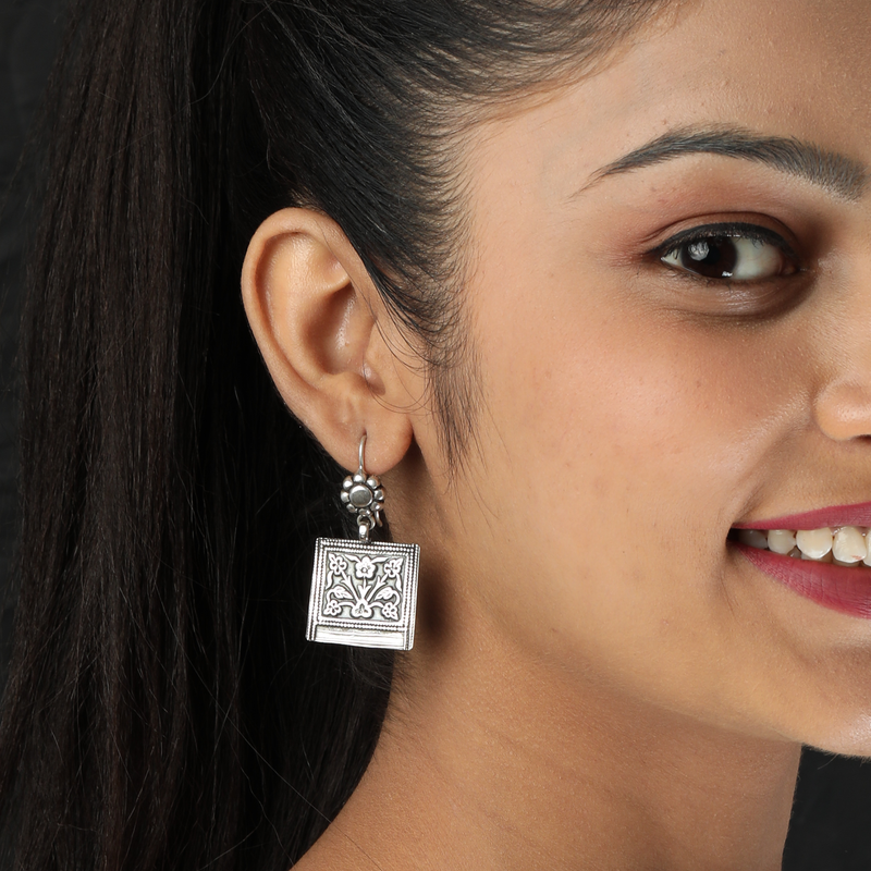 Model wearing 925 Silver Square Drop Earrings – graceful and lightweight sterling silver jewellery for women