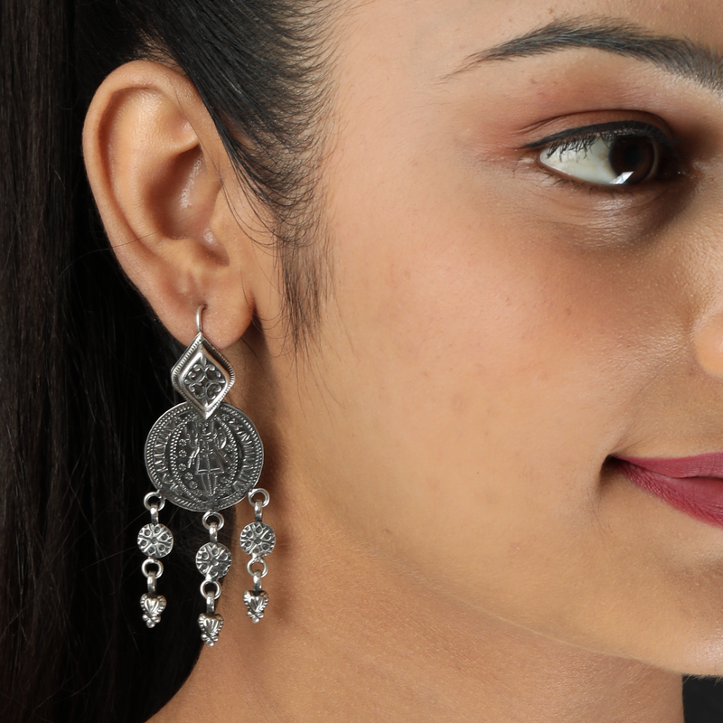 Model wearing 925 Silver Tassel Earrings – lightweight, stylish, and elegant sterling silver jewellery for women.