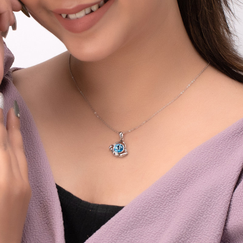 Elegant 925 silver green stone leaf pendant for Diwali and wedding celebrations