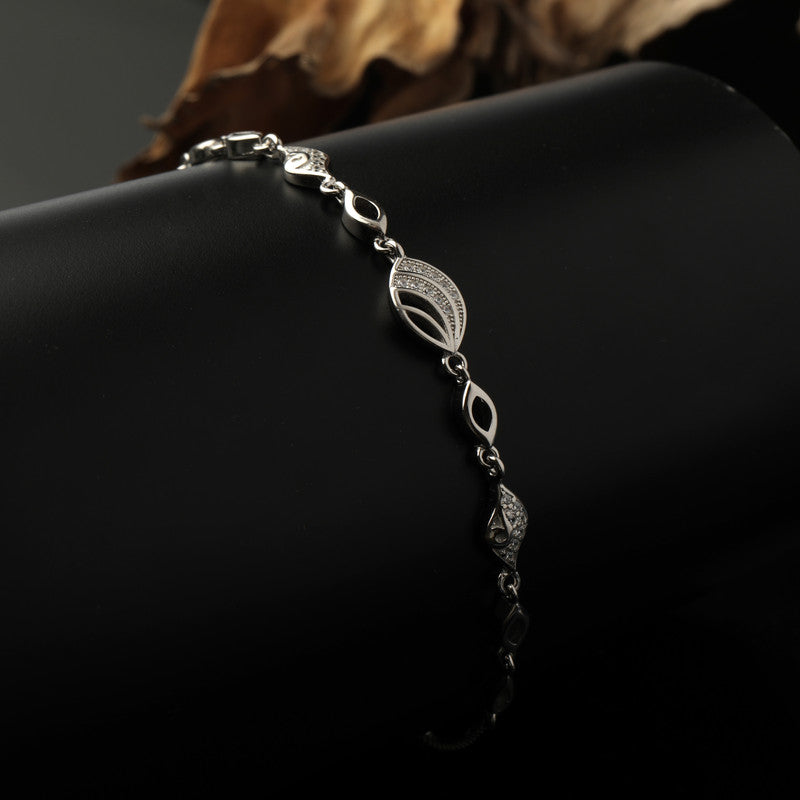 Stylish 925 Silver Willow Bracelet – Ideal silver gift for Diwali, Karva Chauth & Raksha Bandhan.