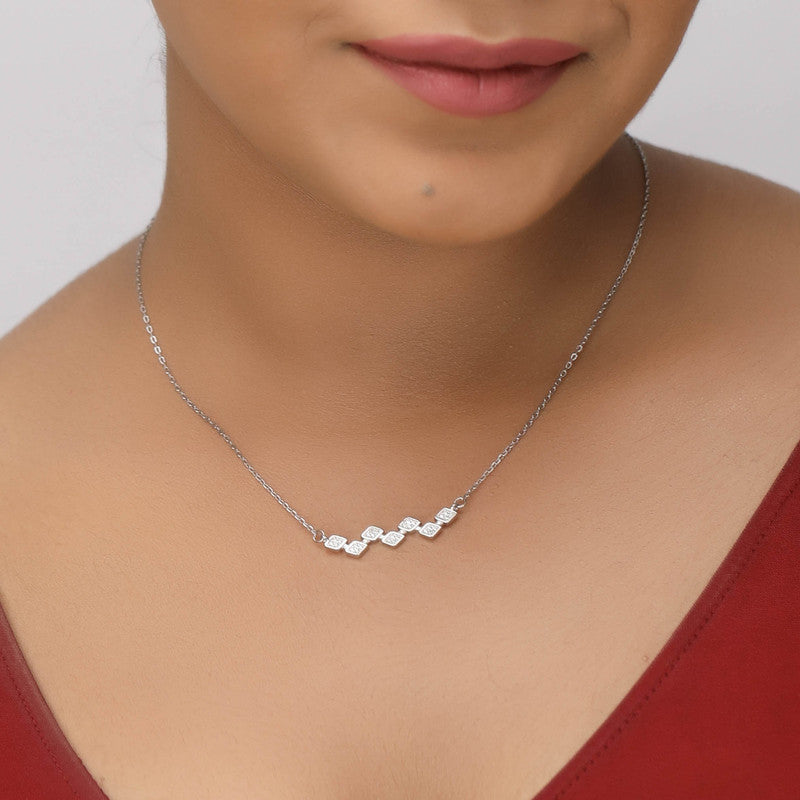 Festive styling with 925 Silver Zig Zag Pendant – chic silver accessory for ethnic and western outfits.