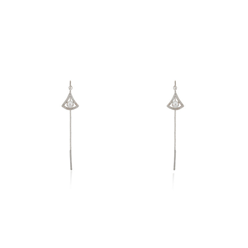 925 silver Trigo chain dangle earrings for women – elegant festive jewellery for Diwali, Navratri, and wedding celebrations.