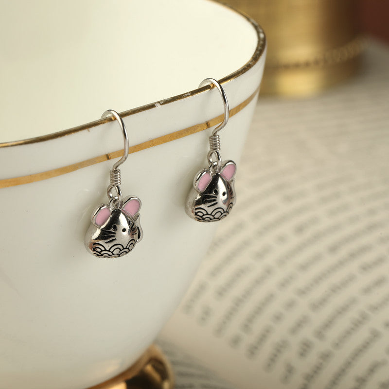 925 sterling silver cat stud earrings – stylish festive gift for Christmas, New Year, and wedding season.