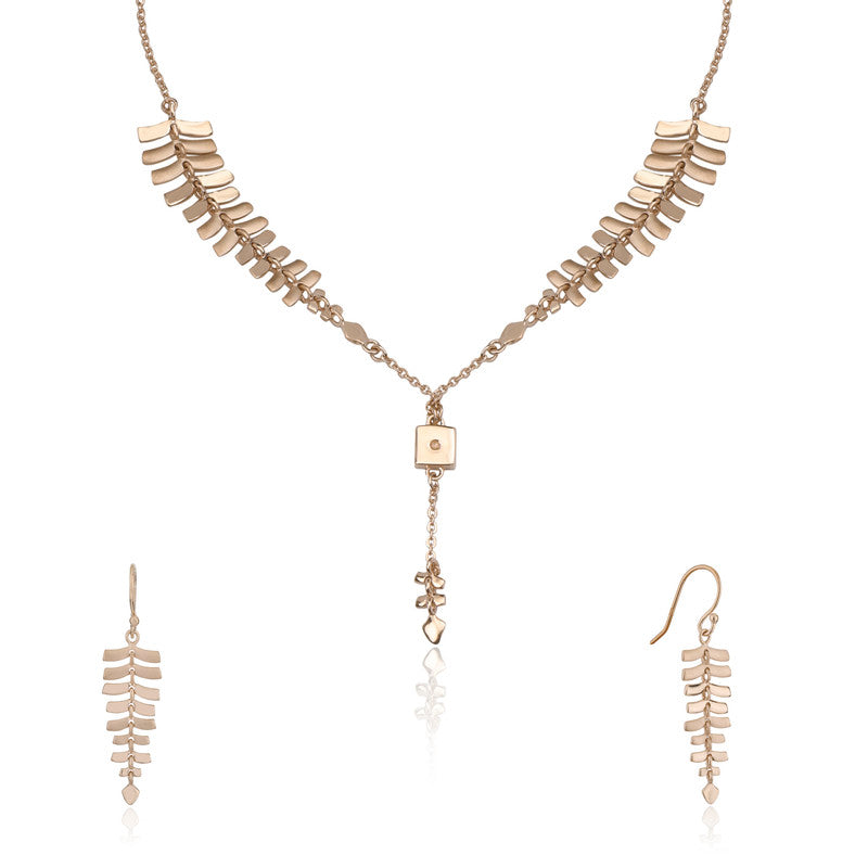 Delicate fern design silver necklace, a thoughtful festive jewellery gift for her.