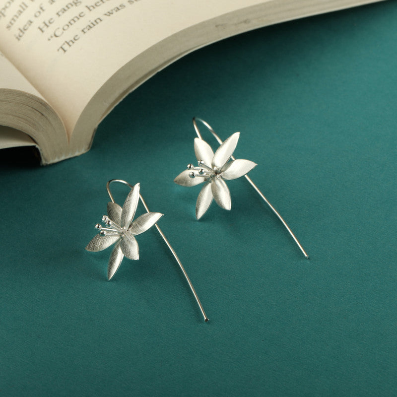 925 sterling silver oversized petal earrings – stylish festive gift for Christmas, New Year, and wedding season.