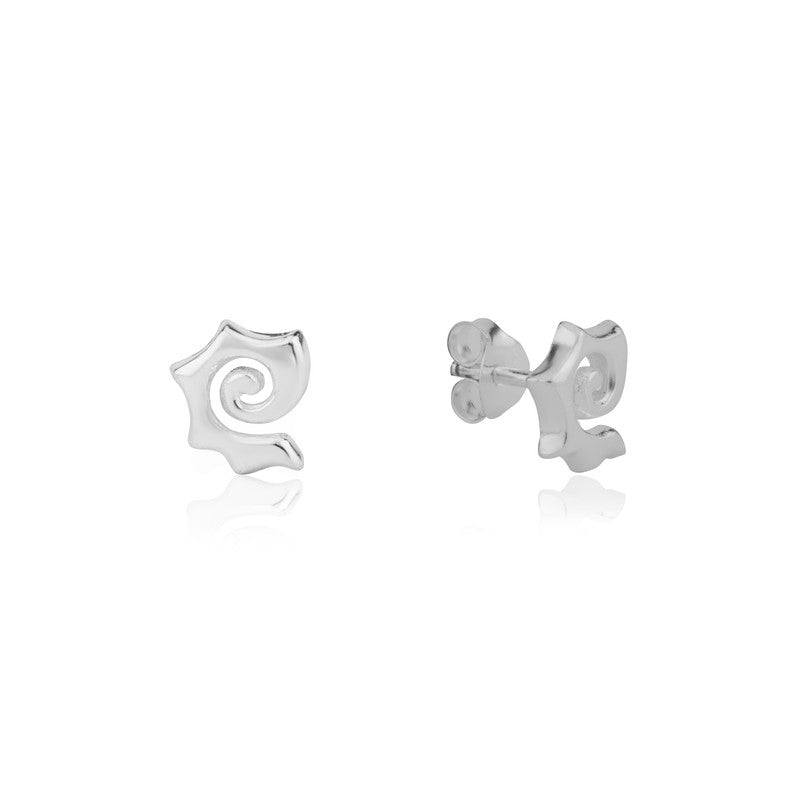 Pure 925 silver seashell earrings – minimalist festive jewellery for women, ideal for Diwali, Navratri, and gifting.