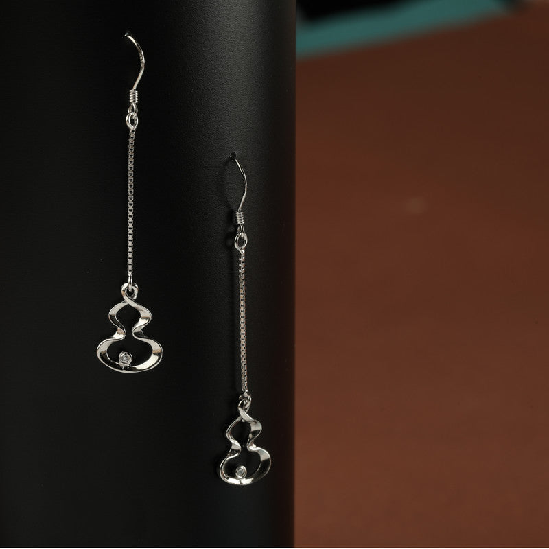925 sterling silver thread drop earrings – stylish festive gift for Christmas, New Year, and wedding season.